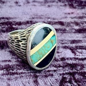 Vintage Native American sterling inlay ring
